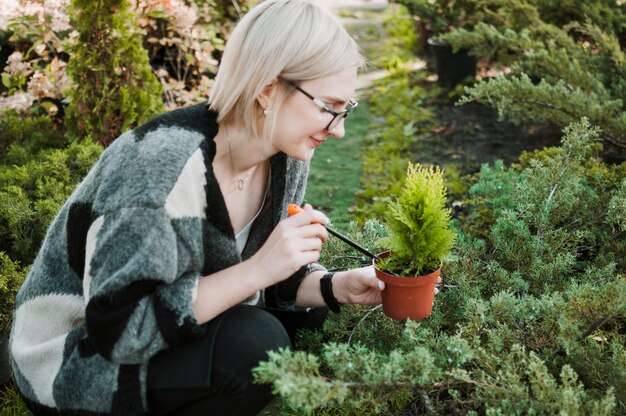 Jak stworzyć naturalną przystań dla dzikiej fauny w swoim ogrodzie?